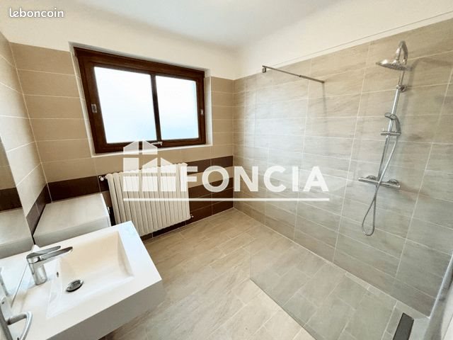 Maison à louer, 116m², Saint-Julien-en-Genevois