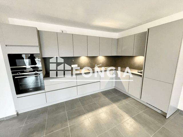 Appartement à louer, 71m², Saint-Genis-Pouilly