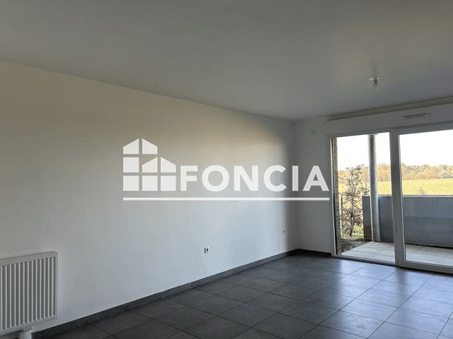 Appartement à louer, 67m², Dury