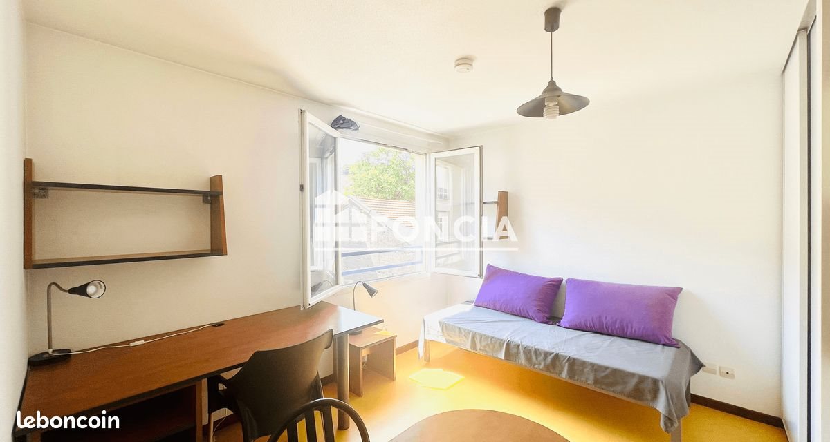 Appartement à louer, 19m², Saint-Etienne