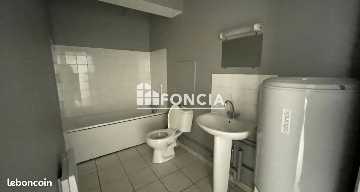 Appartement à louer, 27m², Saint-Etienne