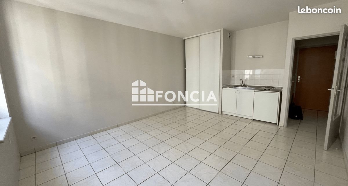 Appartement à louer, 27m², Saint-Etienne