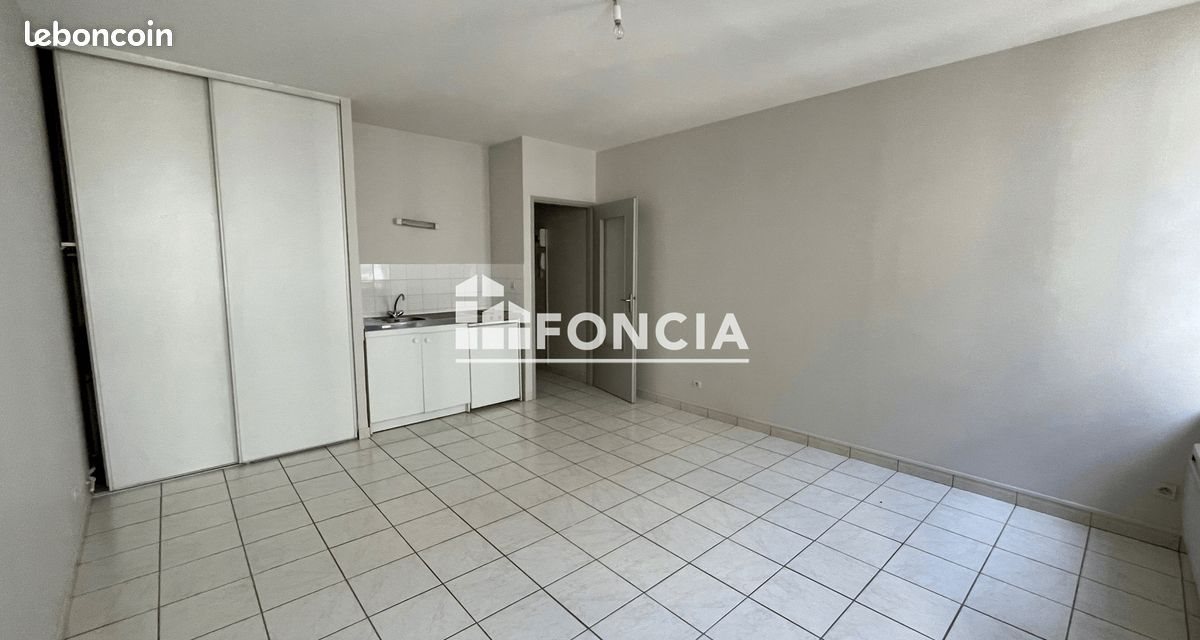 Appartement à louer, 27m², Saint-Etienne