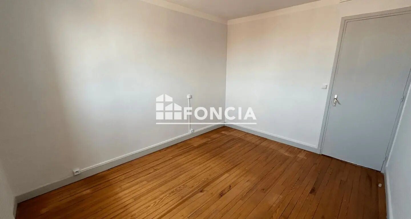 Appartement à louer, 59m², Roanne