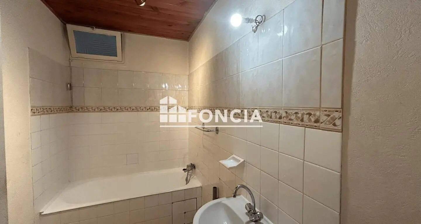 Appartement à louer, 74m², Le Coteau