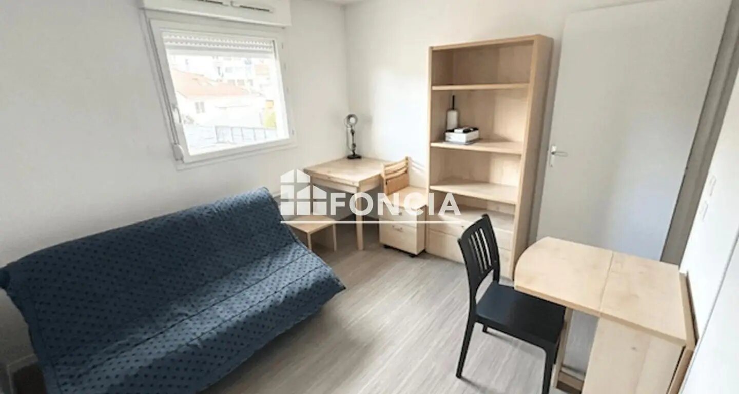 Appartement à louer, 19m², Saint-Étienne