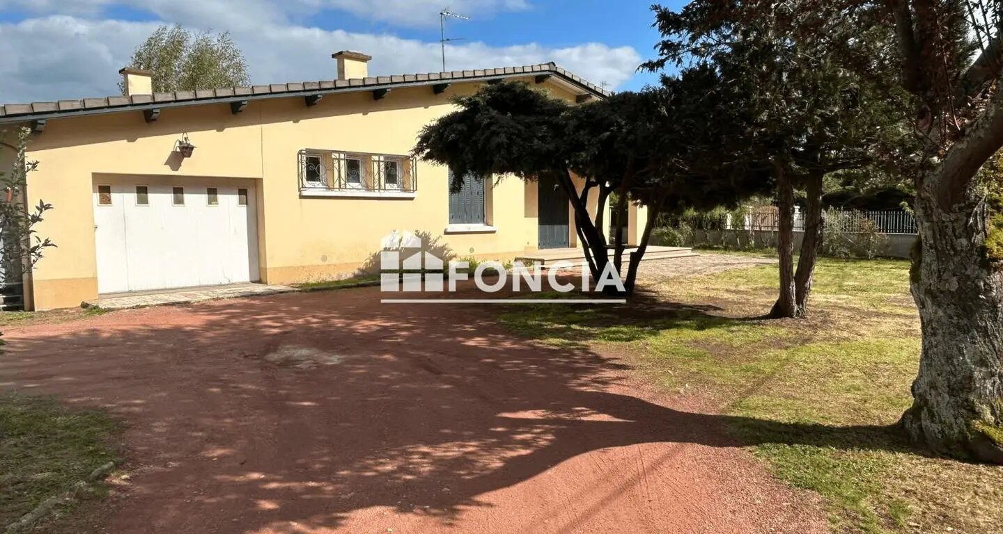 Maison à louer, 74m², Pouilly-sous-Charlieu