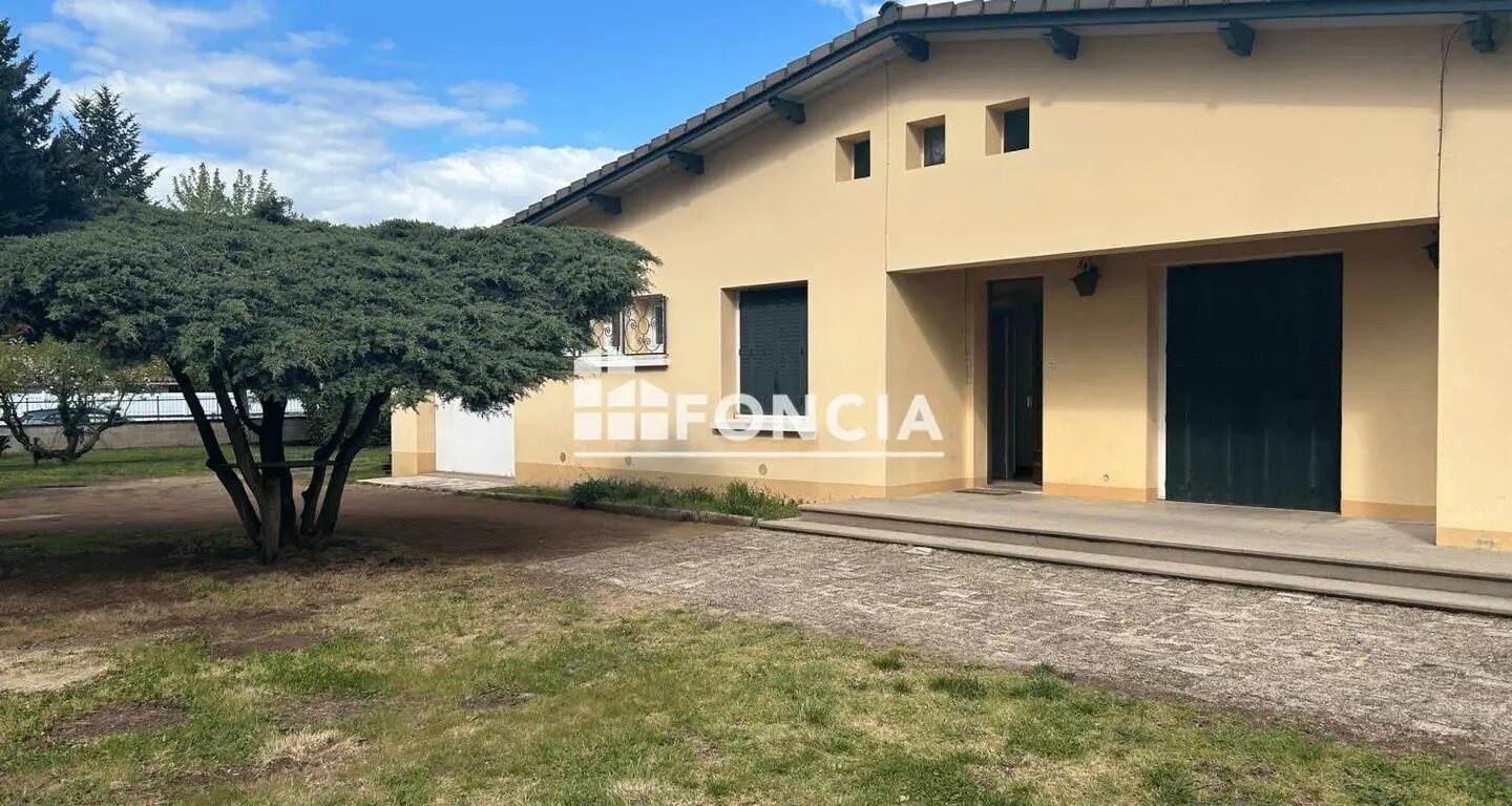 Maison à louer, 74m², Pouilly-sous-Charlieu