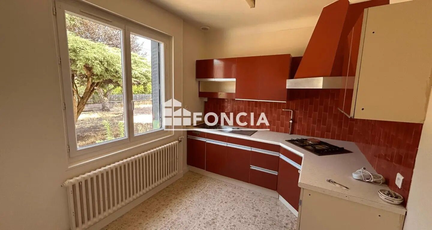 Maison à louer, 74m², Pouilly-sous-Charlieu