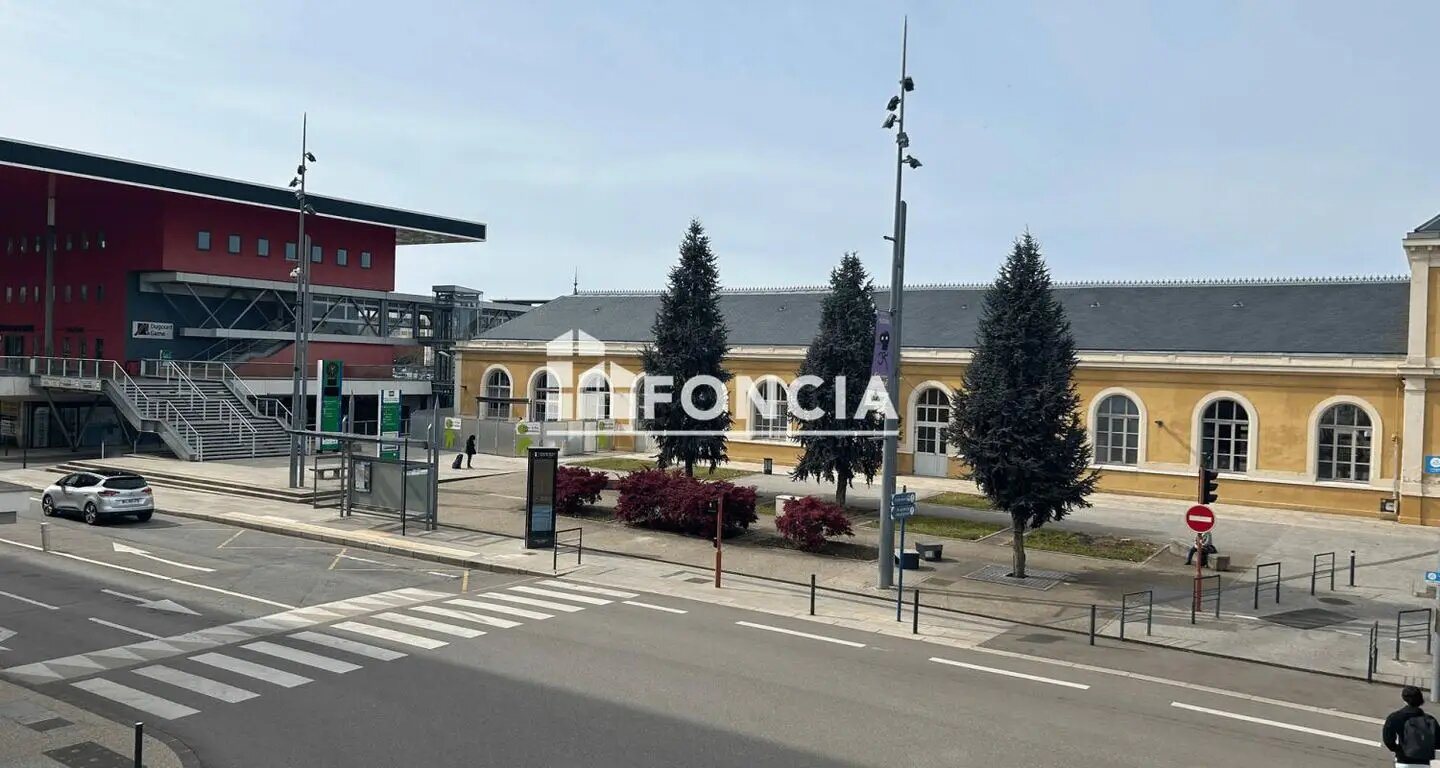 Appartement à louer, 143m², Roanne