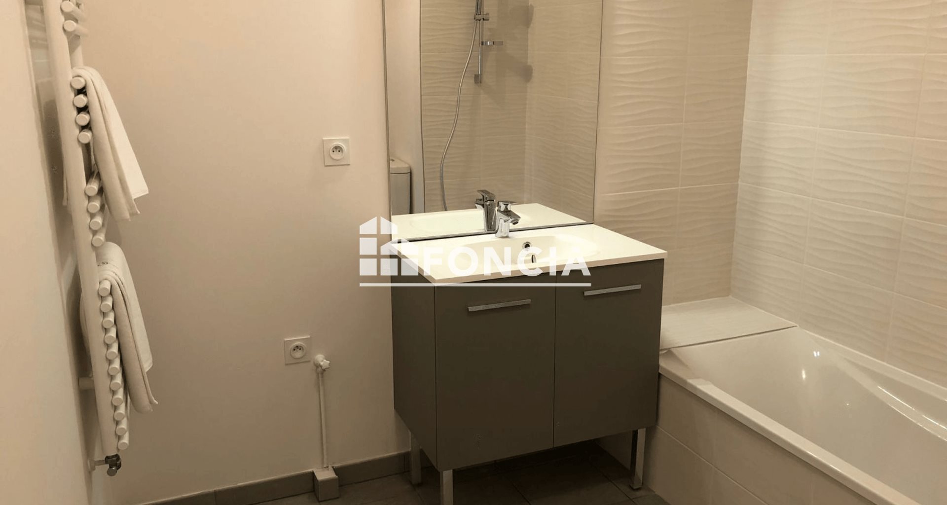 Appartement à louer, 47m², Saint-Etienne