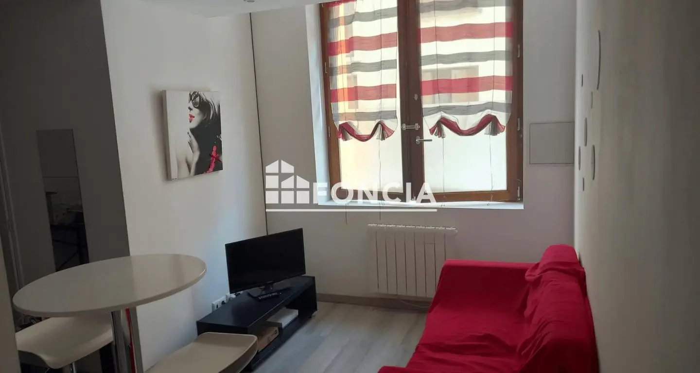 Appartement à louer, 28m², Saint-Étienne
