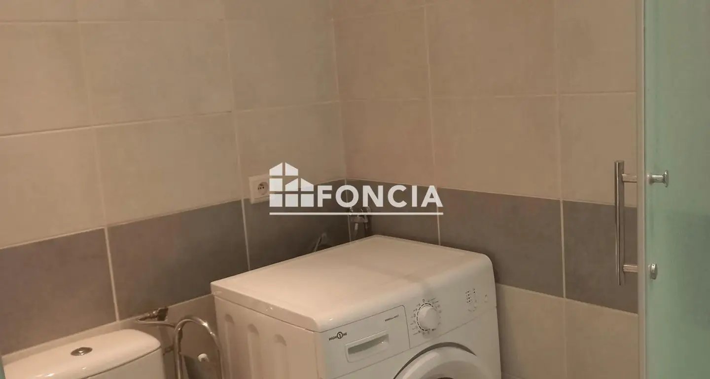 Appartement à louer, 28m², Saint-Étienne