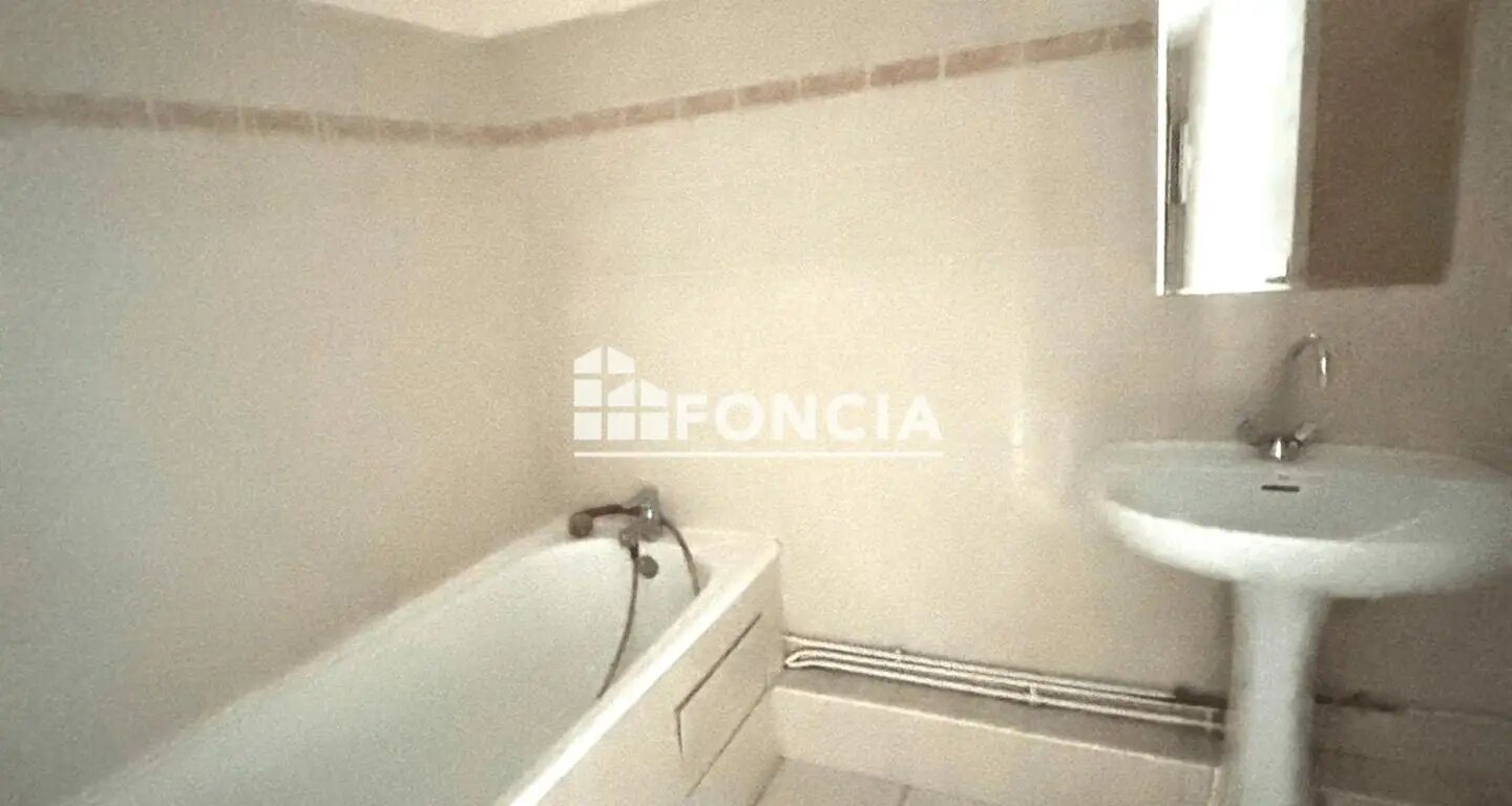 Appartement à louer, 44m², Saint-Étienne