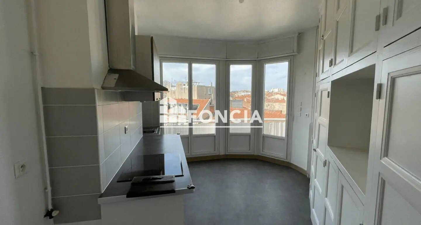 Appartement à louer, 81m², Roanne