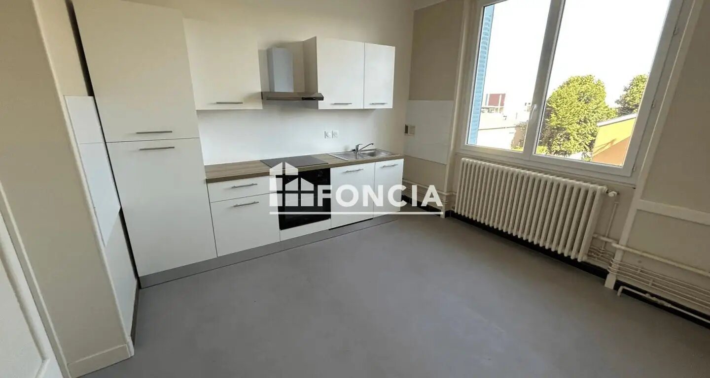 Appartement à louer, 78m², Roanne