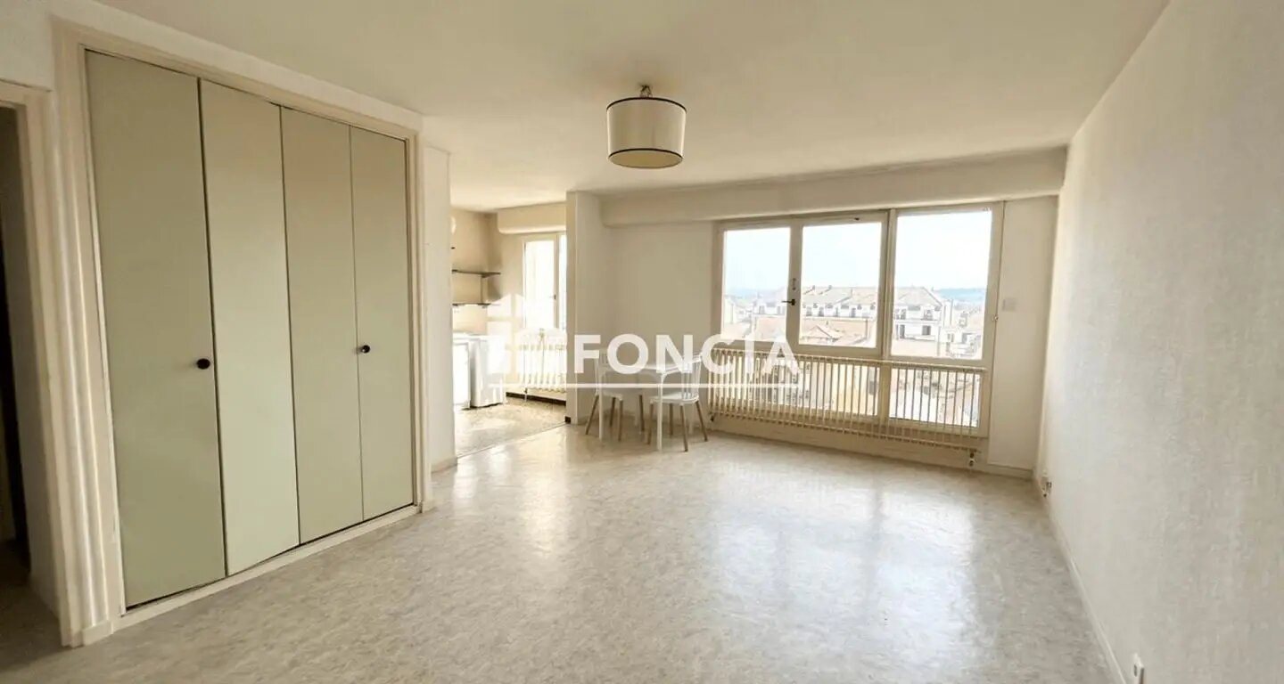 Appartement à louer, 34m², Roanne