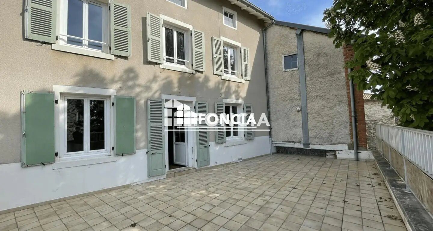 Maison à louer, 172m², Villemontais