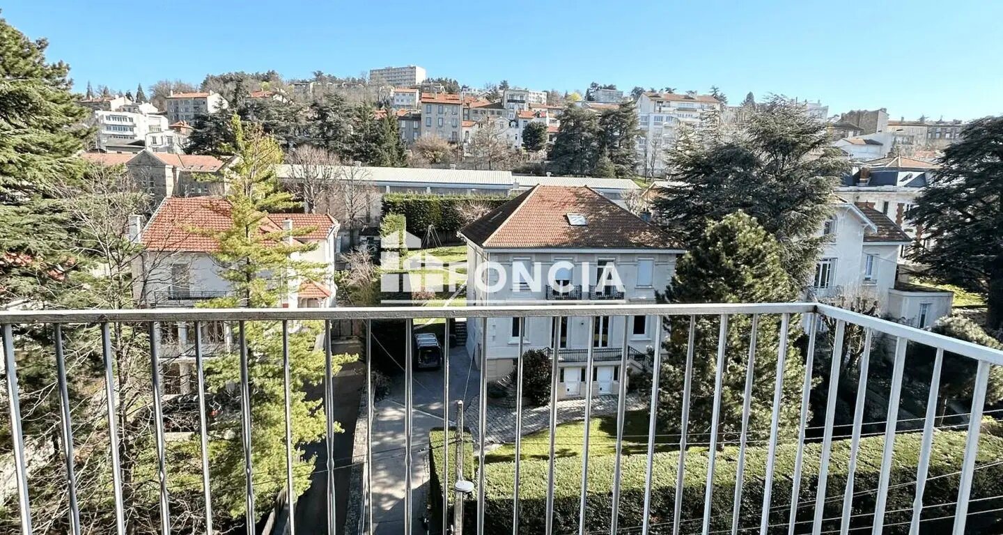 Appartement à louer, 72m², Saint-Etienne