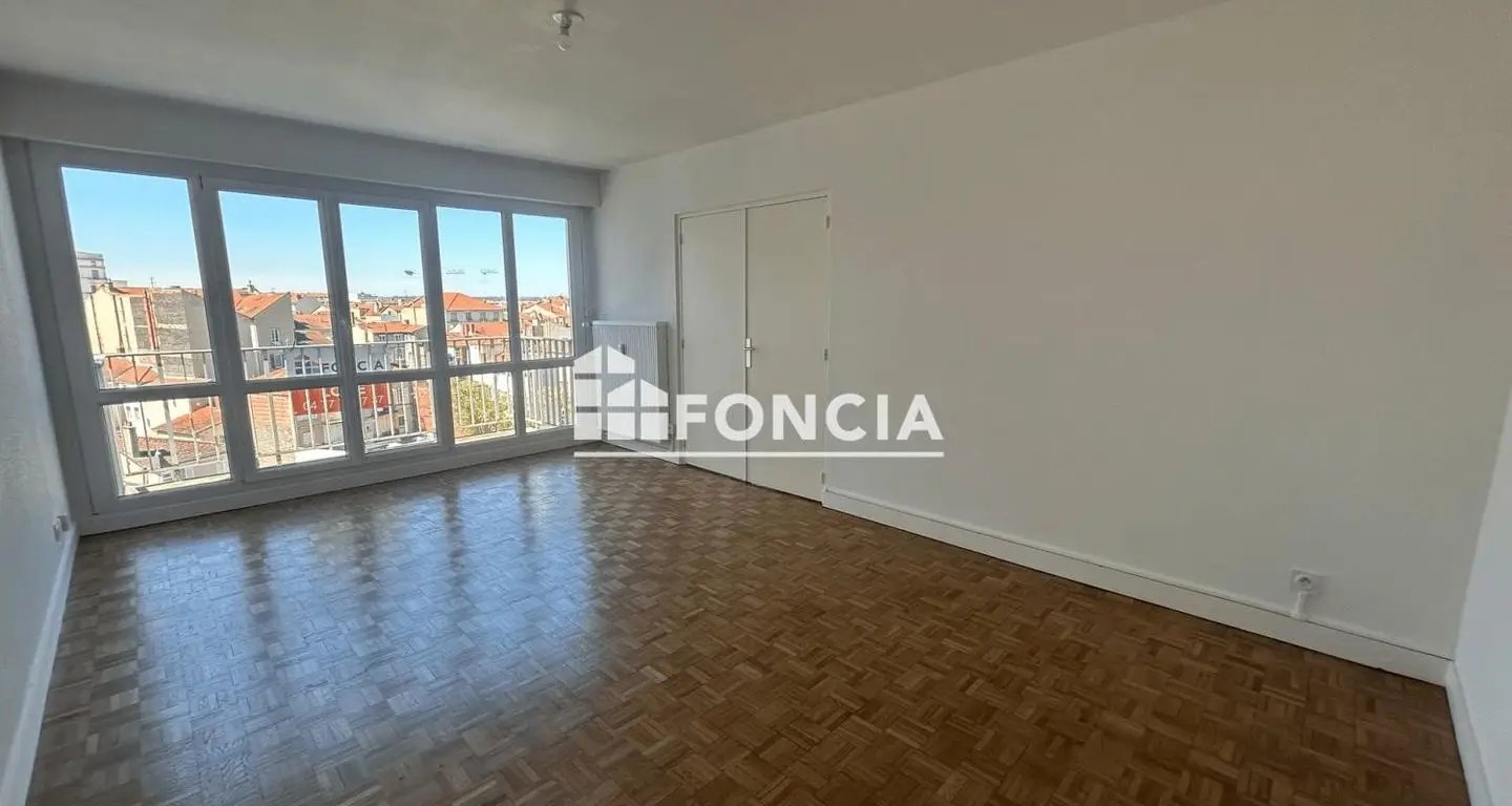 Appartement à louer, 75m², Roanne