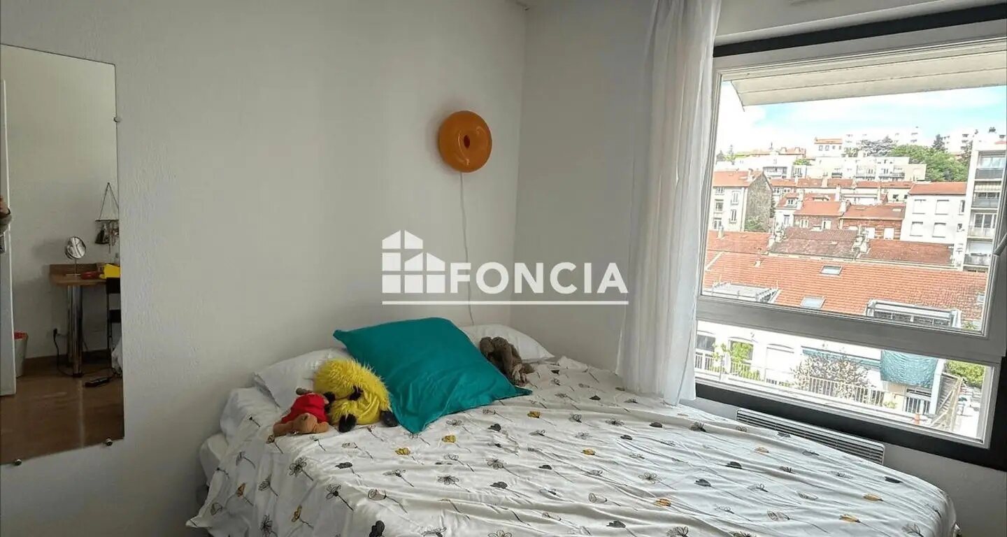 Appartement à louer, 27m², Saint-Etienne