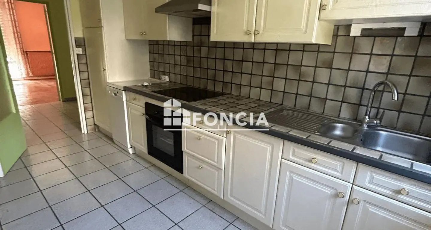 Appartement à louer, 76m², Saint-Étienne