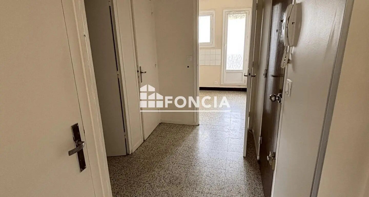 Appartement à louer, 46m², Saint-Étienne