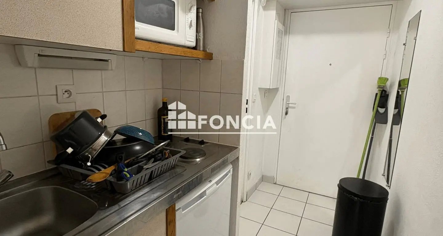 Appartement à louer, 18m², Saint-Étienne