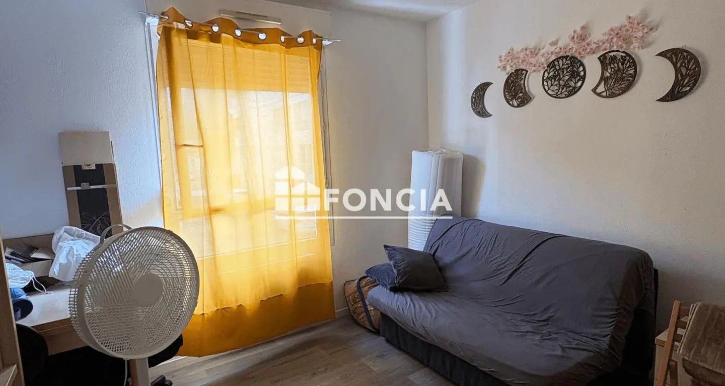 Appartement à louer, 18m², Saint-Étienne