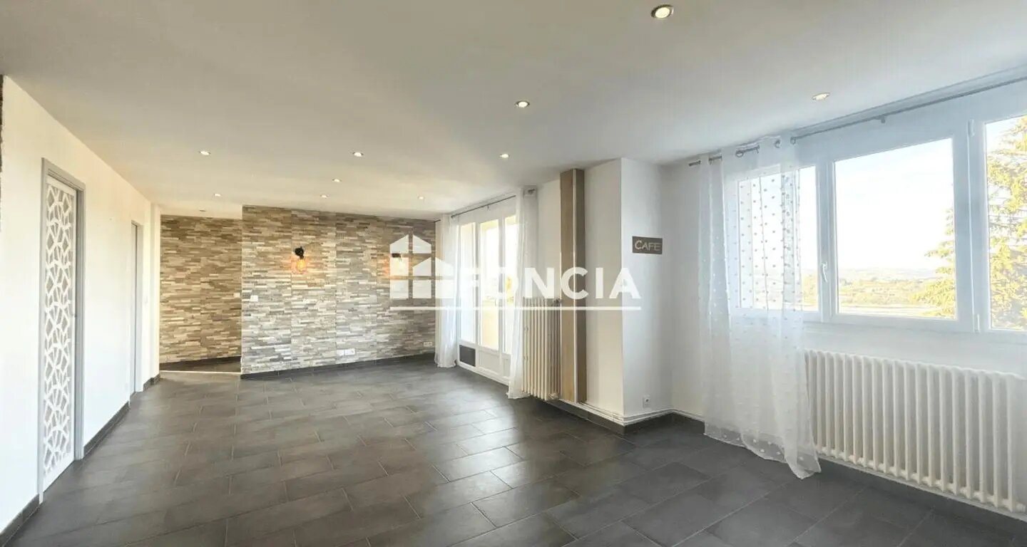Appartement à louer, 80m², Saint-Étienne