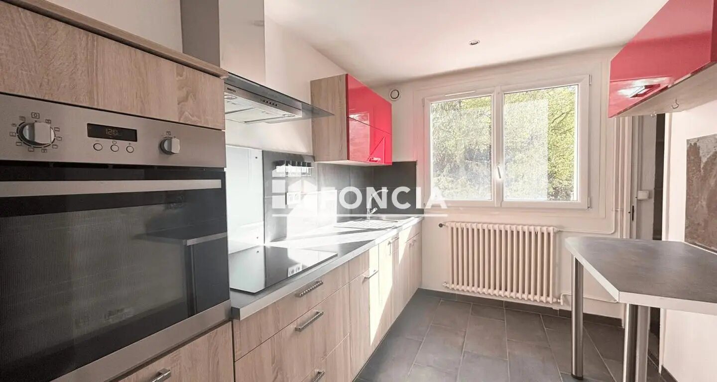 Appartement à louer, 80m², Saint-Étienne