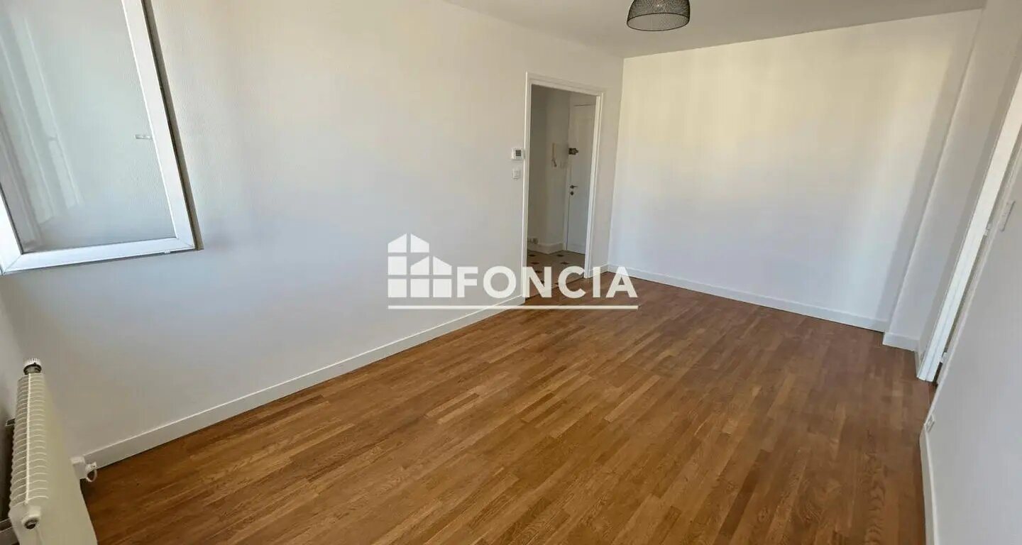 Appartement à louer, 55m², Le Coteau