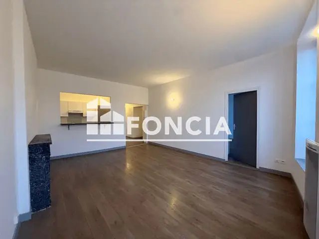 Appartement à louer, 88m², Sedan