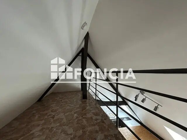 Appartement à louer, 21m², Charleville-Mézières