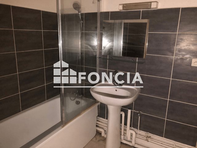 Appartement à louer, 71m², Roville-devant-Bayon