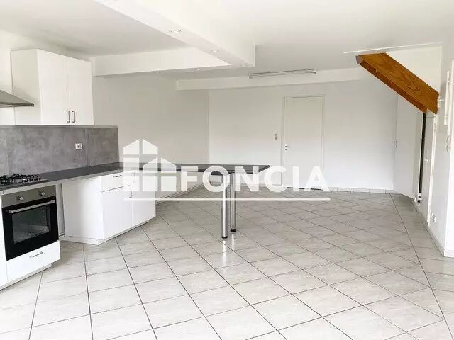 Appartement à louer, 95m², Jury