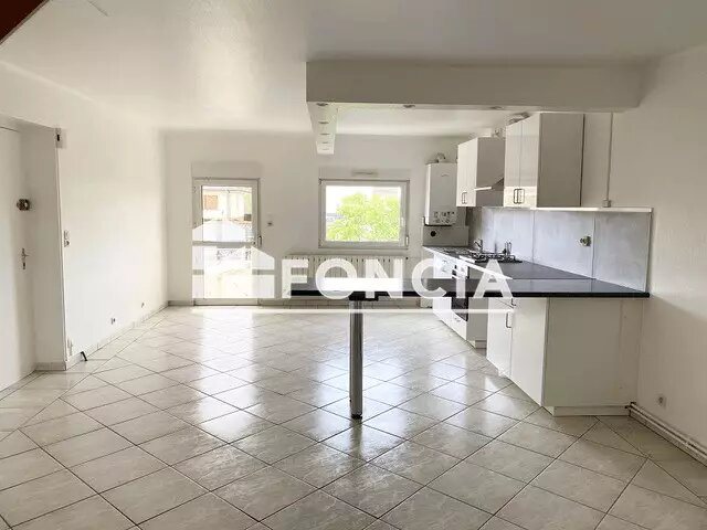 Appartement à louer, 95m², Jury