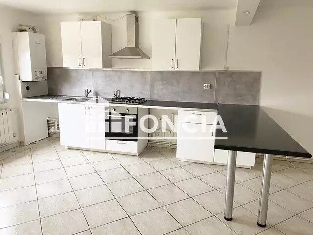 Appartement à louer, 95m², Jury
