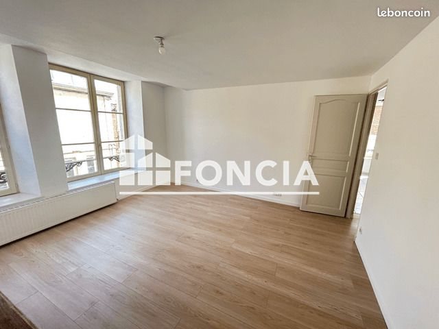 Appartement à louer, 118m², Charleville-Mézières