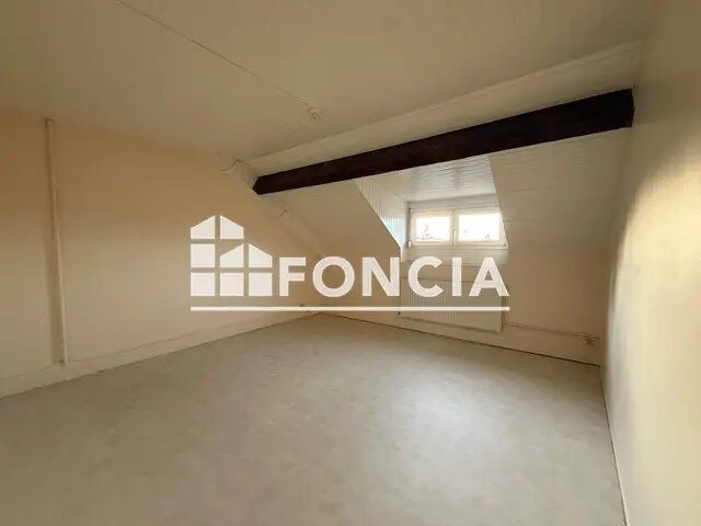 Appartement à louer, 82m², Charleville-Mézières