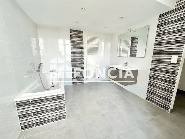 Appartement à louer, 203m², Montigny-lès-Metz