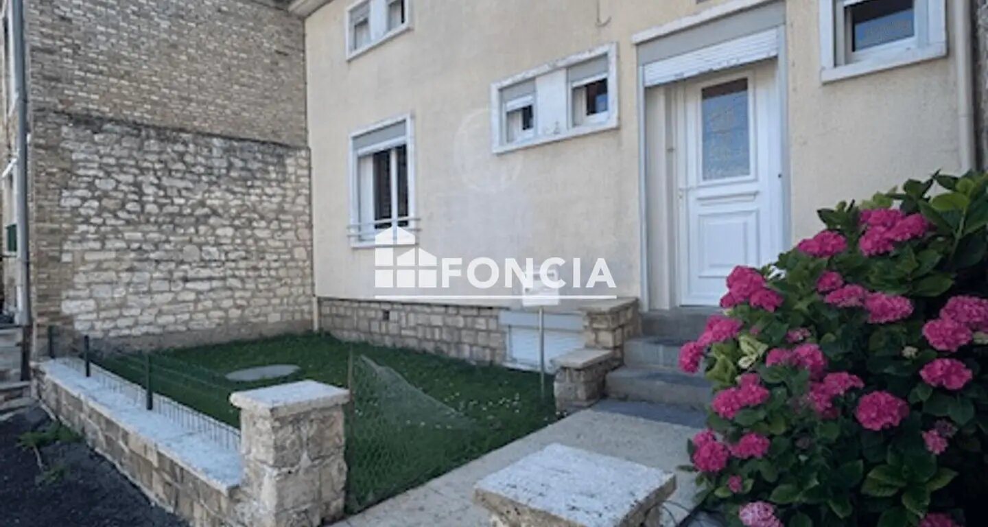 Maison à louer, 92m², Montcornet