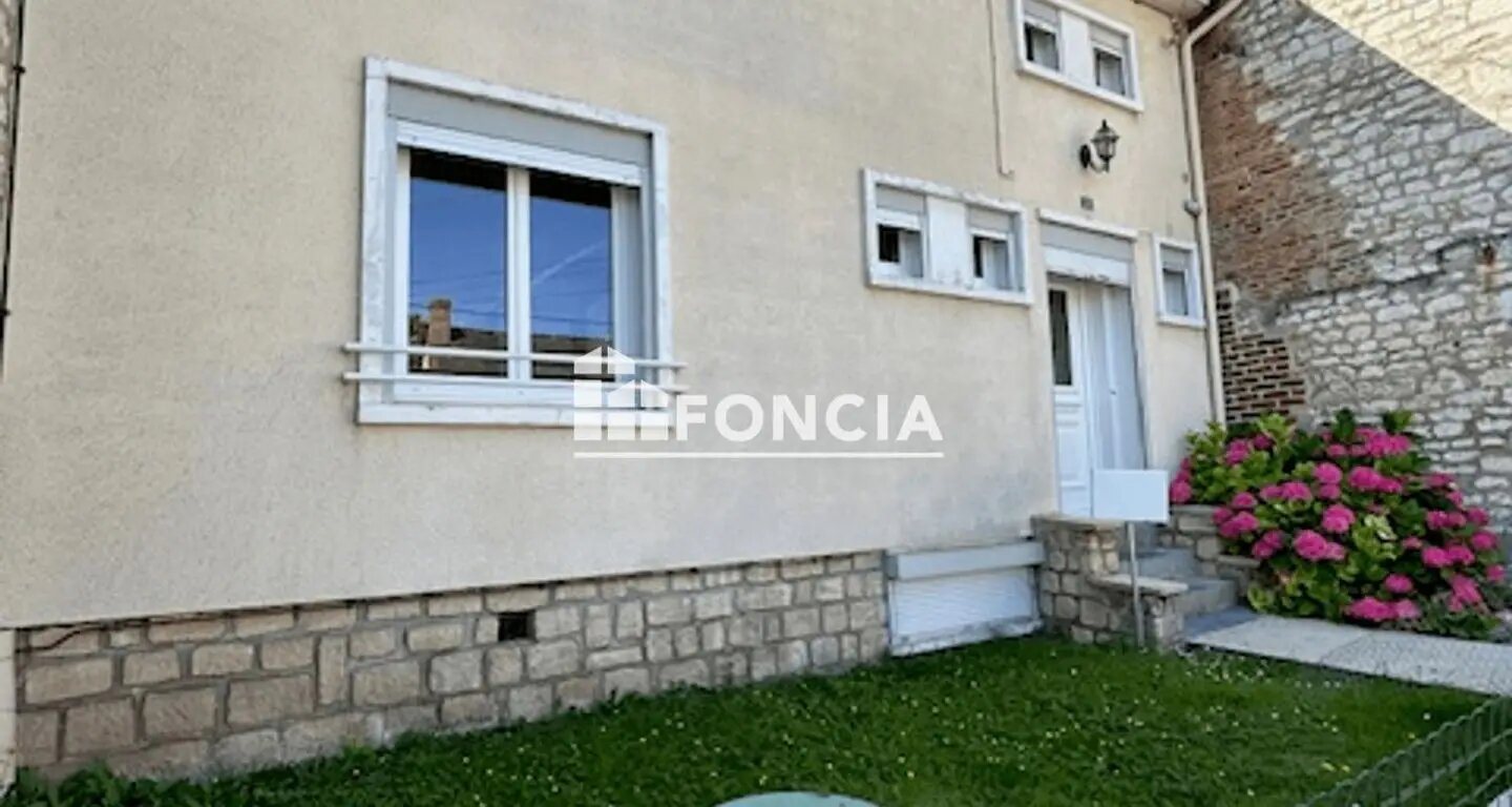 Maison à louer, 92m², Montcornet