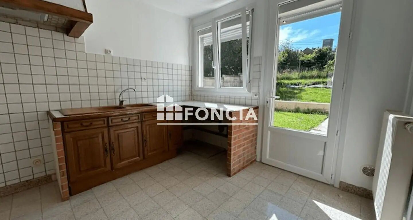 Maison à louer, 92m², Montcornet