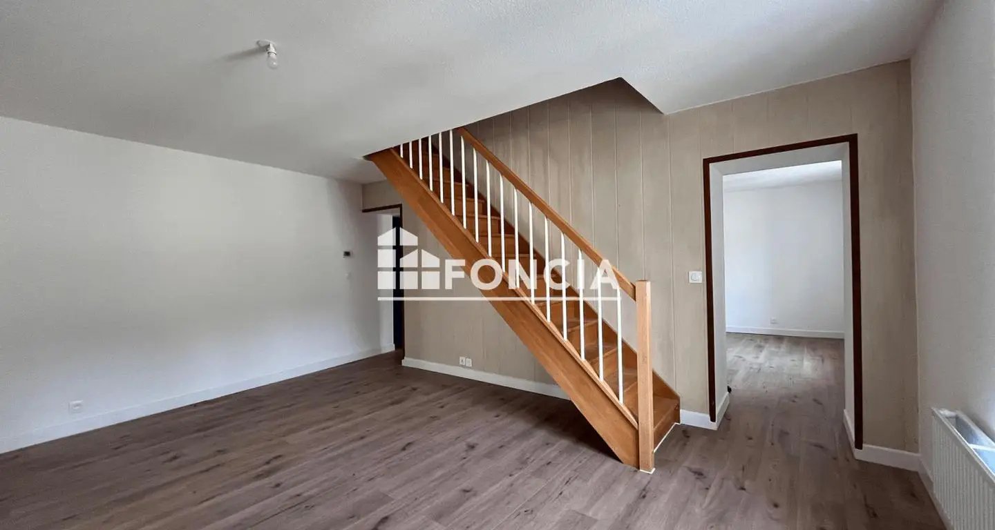 Appartement à louer, 84m², Neuves-Maisons
