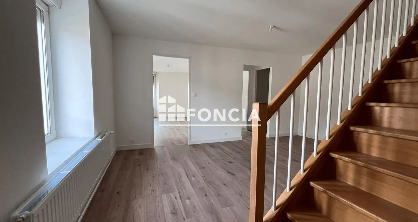 Appartement à louer, 84m², Neuves-Maisons