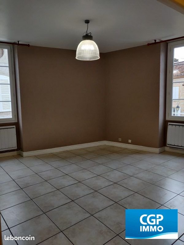 Appartement à louer, 42m², Saint-Céré