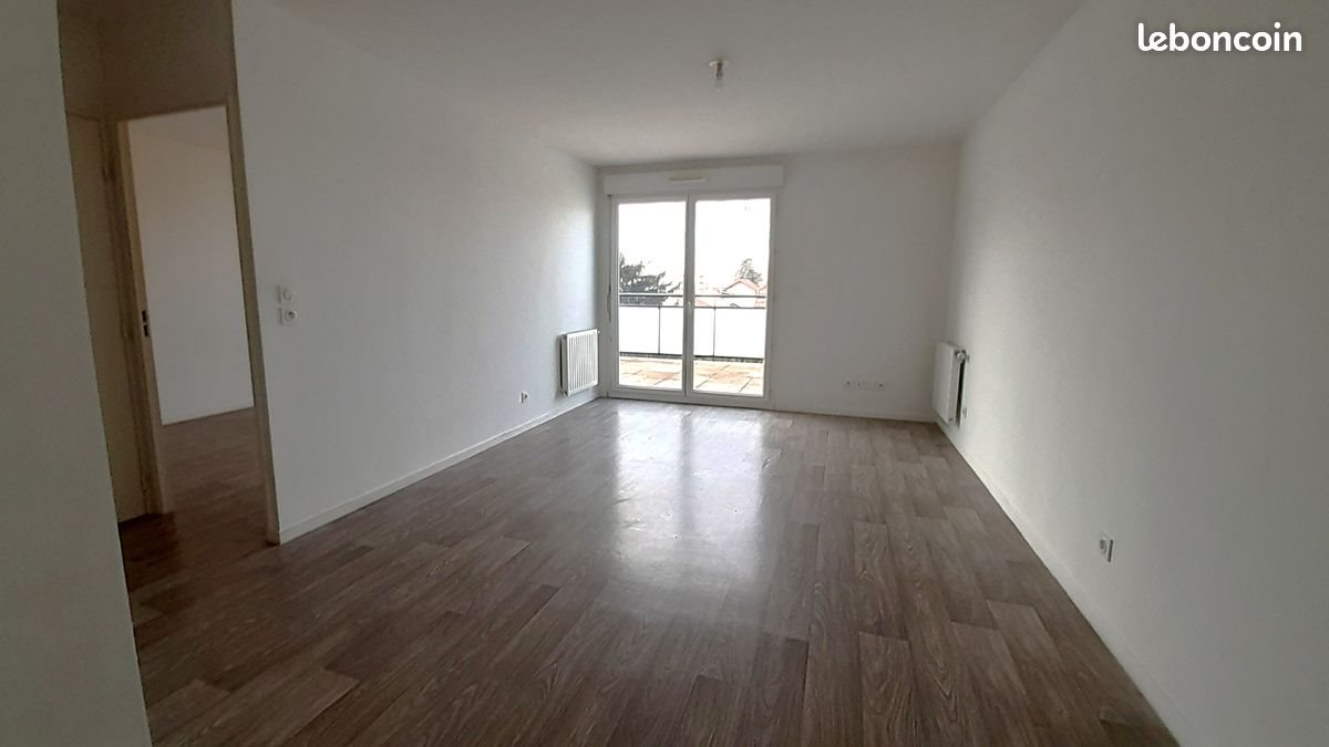 Appartement à louer, 42m², Vénissieux