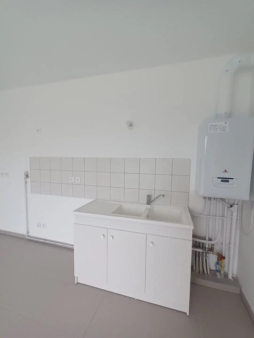 Appartement à louer, 65m², Publier