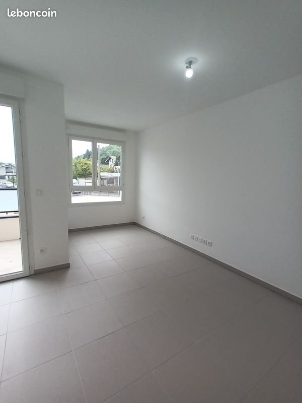 Appartement à louer, 65m², Publier